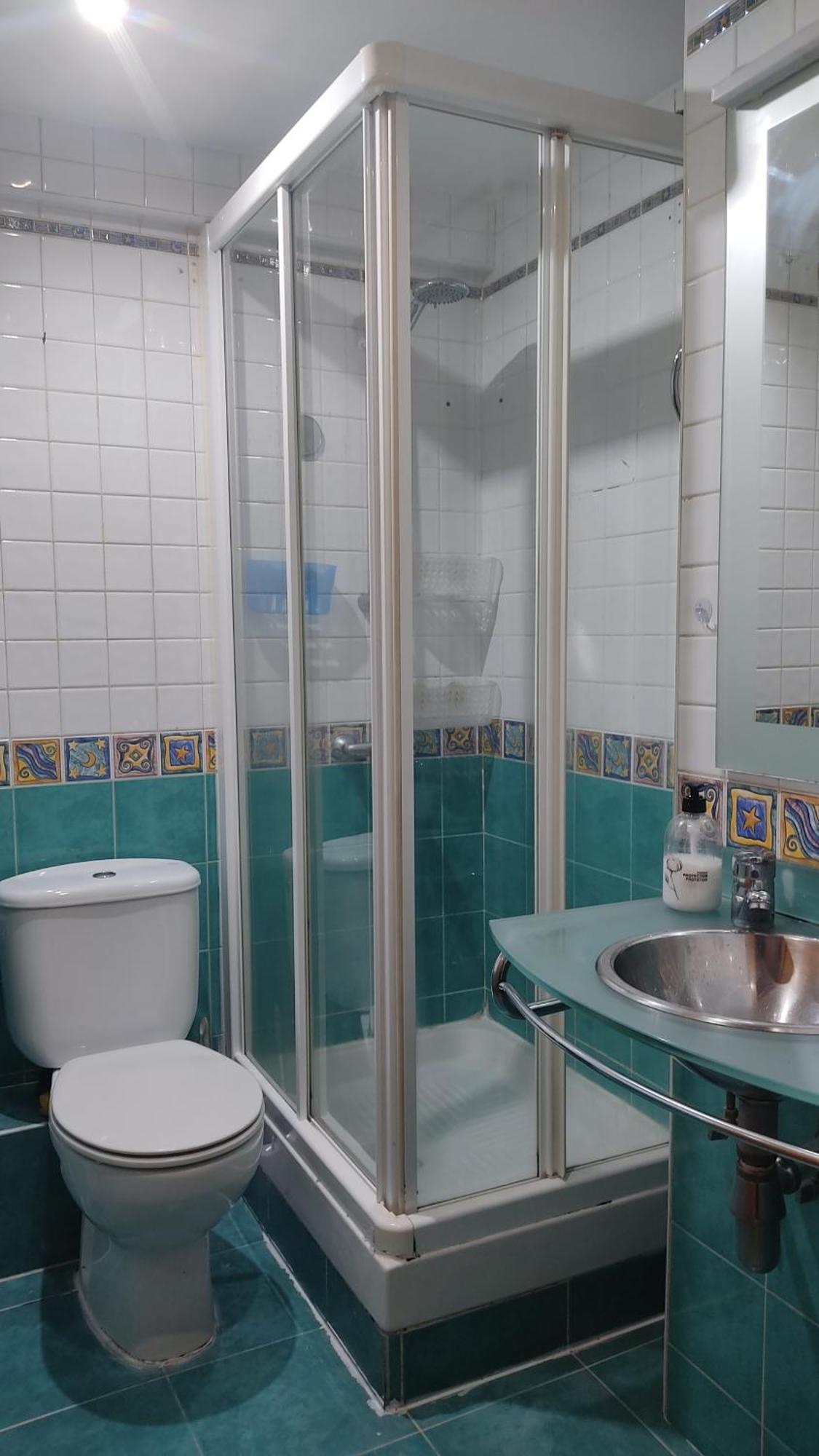 Habitacion Individual Con Bano Y Cocina Compartida Hotell Madrid Eksteriør bilde